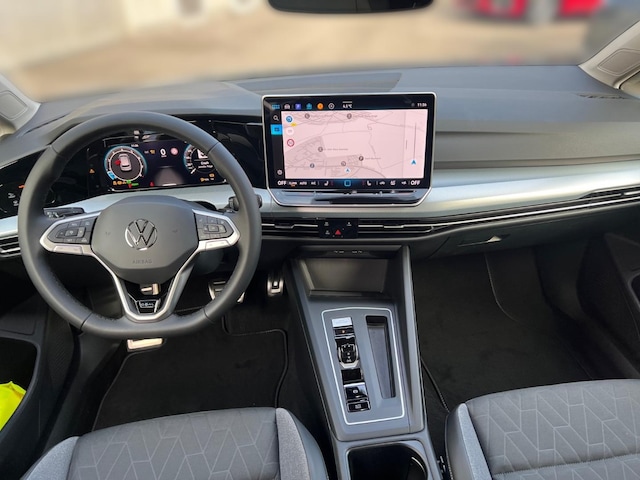 Volkswagen Golf 1.5 eTSI DSG