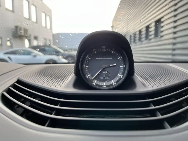 Porsche Taycan GTS Sport Turismo