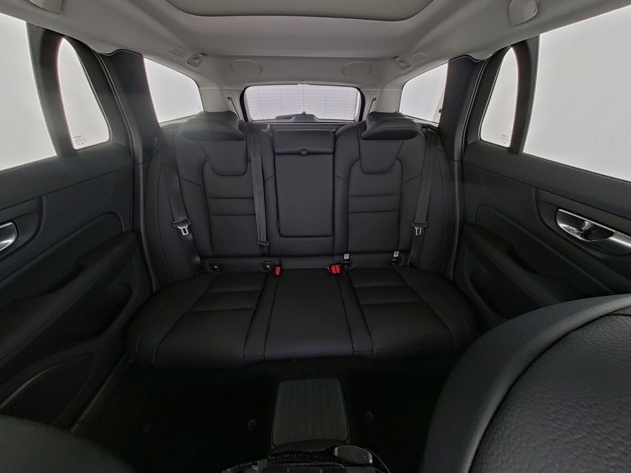 Volvo V60 AWD Dark Hybrid Plus Recharge T6