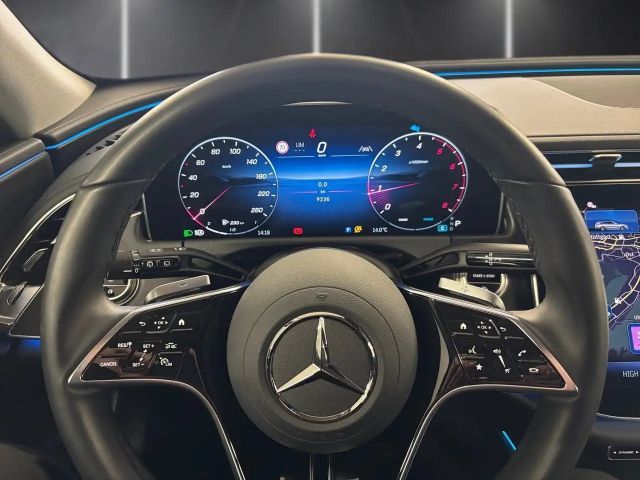 Mercedes-Benz E 200 AVANTGARDE Estate