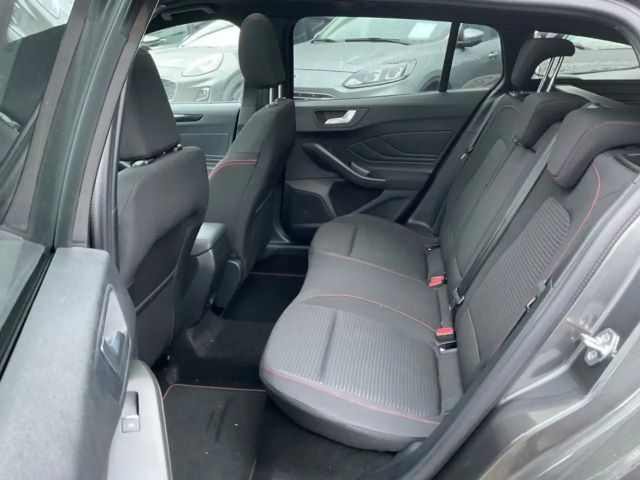 Ford Focus ST Line Wagon