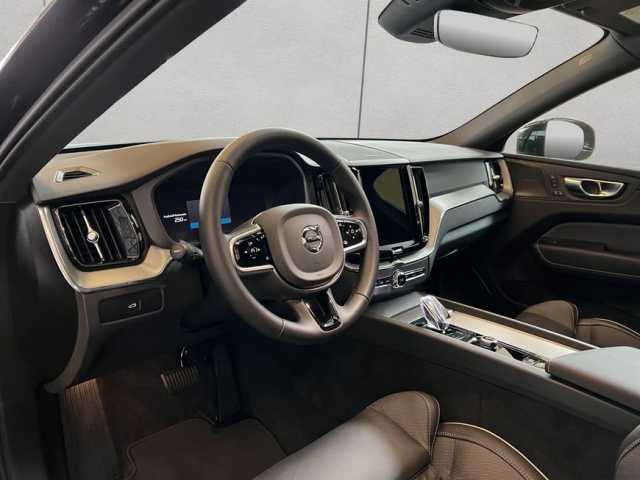 Volvo XC60 Dark Plus