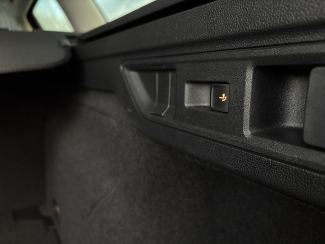 Volkswagen Passat 2.0 TDI Business DSG Variant