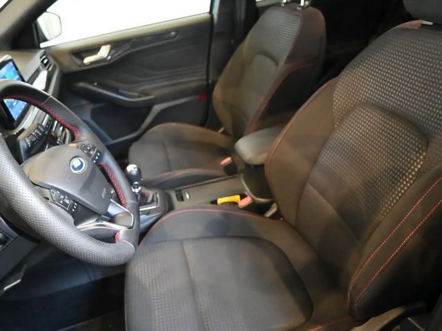 Ford Focus EcoBoost ST Line