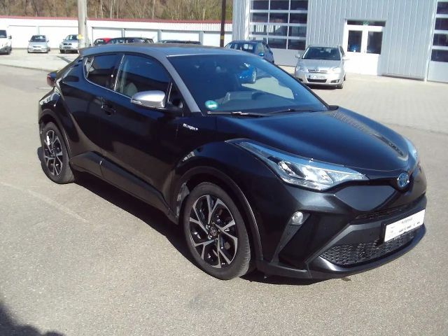 Toyota C-HR Hybride Team D