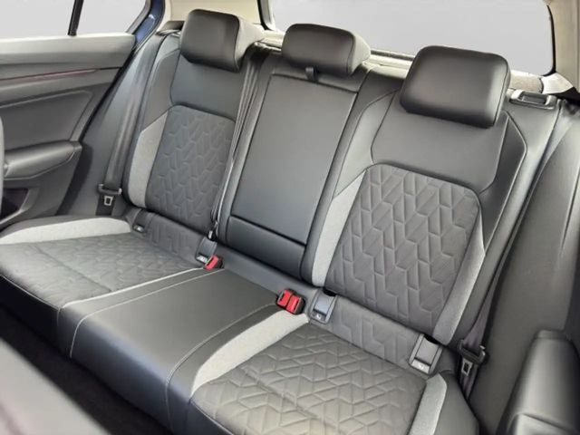 Volkswagen Golf 1.5 TSI Golf VIII