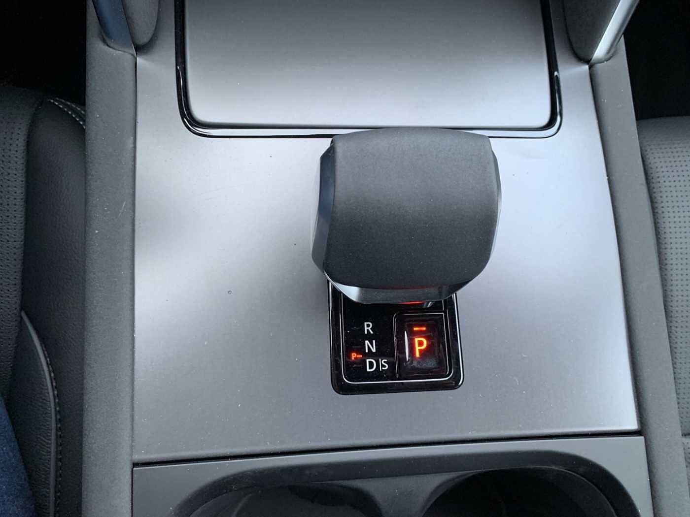 Land Rover Discovery Sport D200 Dynamic SE