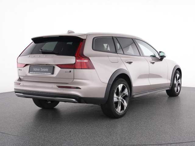 Volvo V60 Cross Country CC