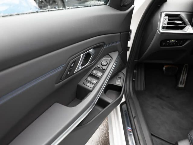 BMW 320 320d M-Sport Touring xDrive