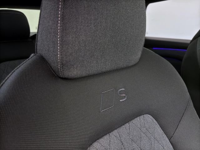 Audi A6 Avant Quattro S-Tronic