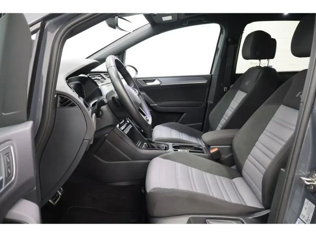 Volkswagen Touran 1.5 TSI DSG R-Line