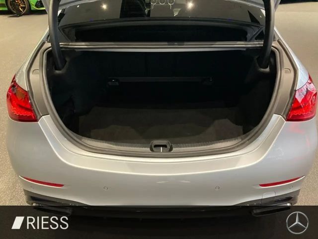 Mercedes-Benz C 200 AMG Line Sedan