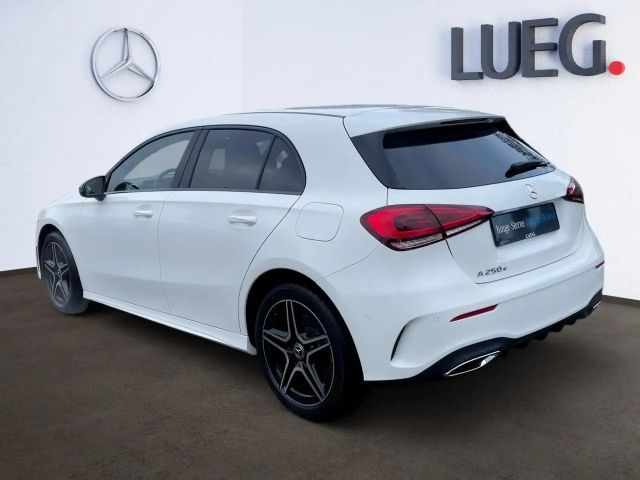 Mercedes-Benz A 250 A 250 e AMG Line