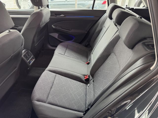 Volkswagen Golf Life Variant