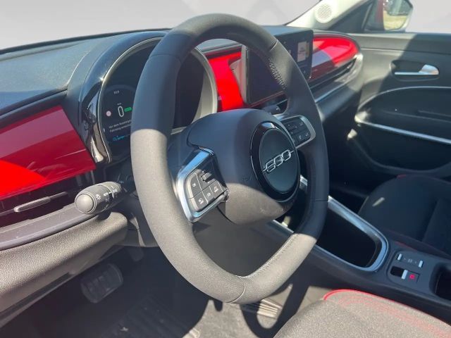 Fiat 600e Elektro RED