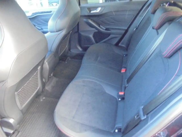 Ford Focus ST Line