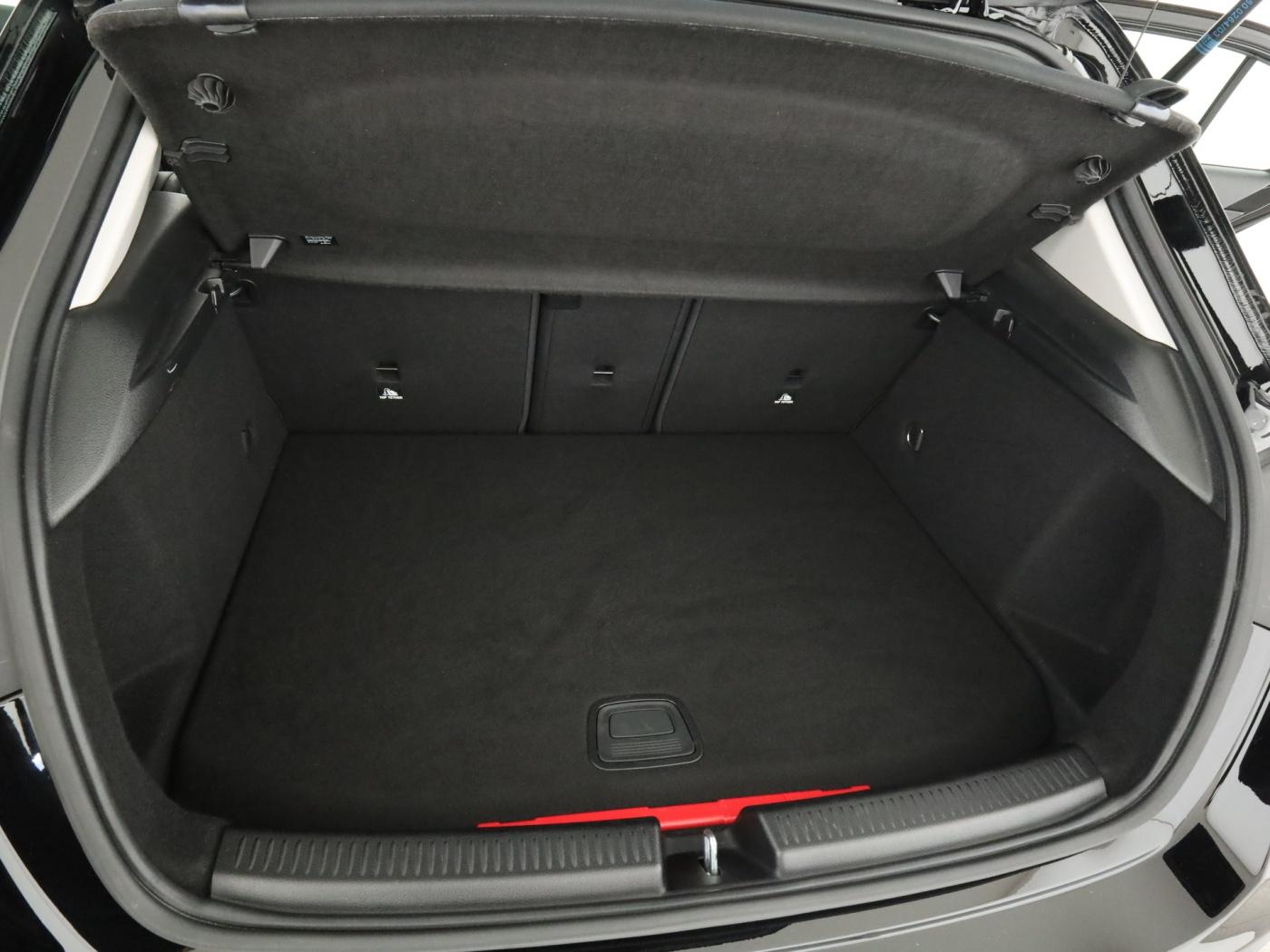 Mercedes-Benz A 250 A 250 e