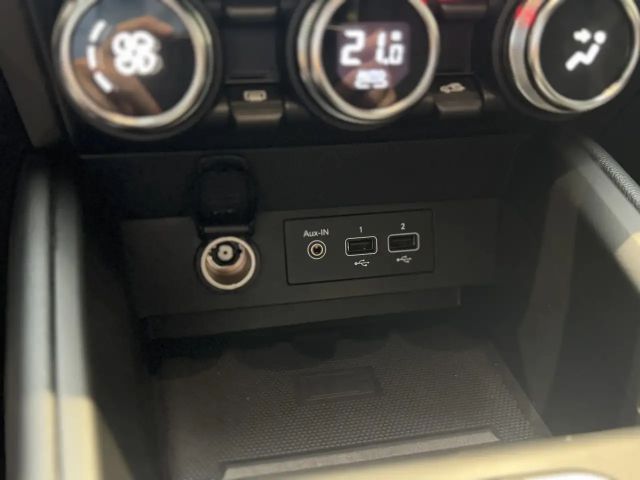 Renault Clio E-Tech Hybrid Intens