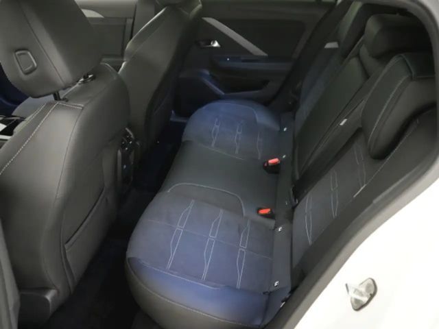 Opel Astra Sports Tourer Ultimate