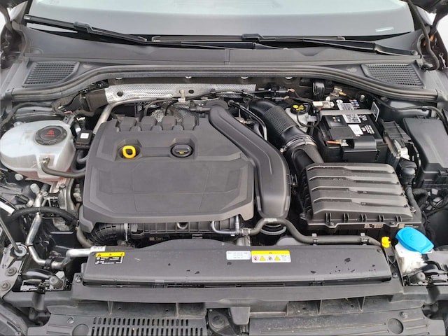 Volkswagen Golf 1.5 eTSI DSG Style