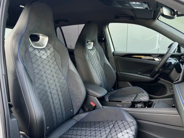 Volkswagen Tiguan 1.5 eTSI DSG IQ.Drive R-Line