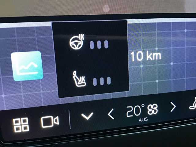 Volvo XC40 Core Recharge