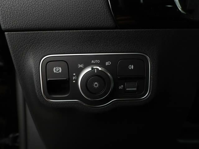 Mercedes-Benz B 220 AMG Line B 220 d