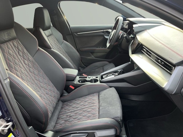 Audi A3 30 TFSI S-Line S-Tronic Sedan