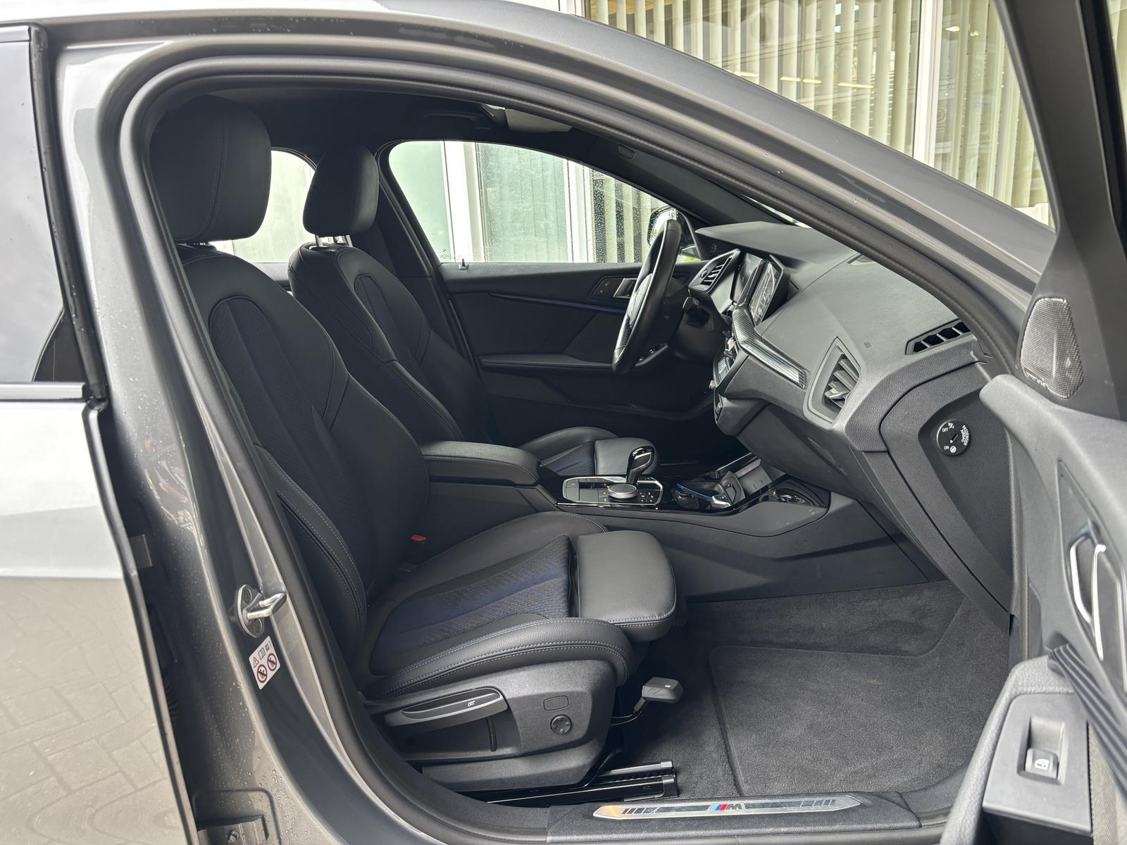 BMW 118 118i M-Sport Sedan