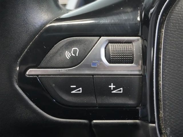 Peugeot 5008 Aut. LED/7Sitze/Navi