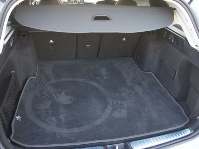 Mercedes-Benz C 180 AVANTGARDE