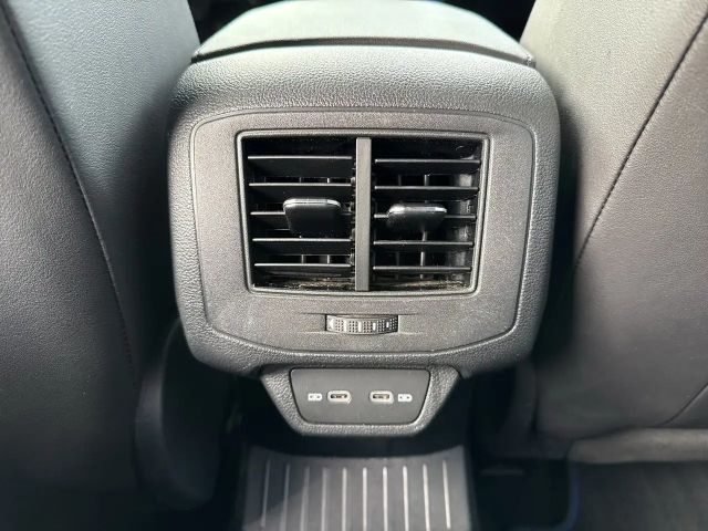 Volkswagen T-Roc R  BeatsAudio / DCC-Fahrwerk Panoramadach