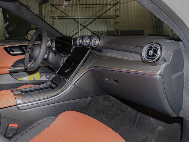 Mercedes-Benz C 200 AMG Line Sedan