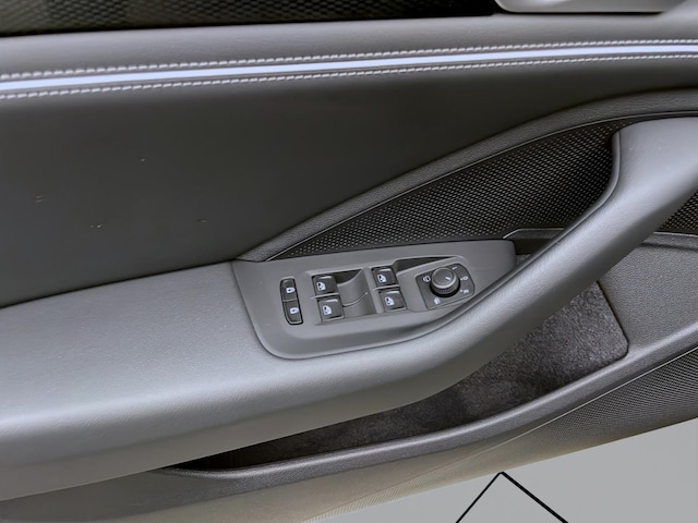 Volkswagen Passat 1.5 eTSI Business DSG