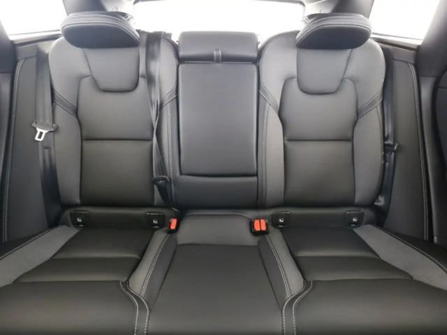 Volvo XC60 Dark Plus