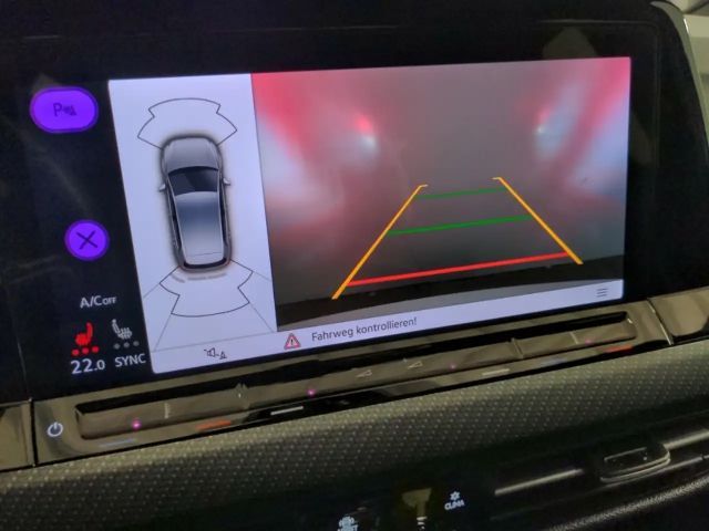 Volkswagen Golf 1.5 eTSI DSG Golf VIII R-Line