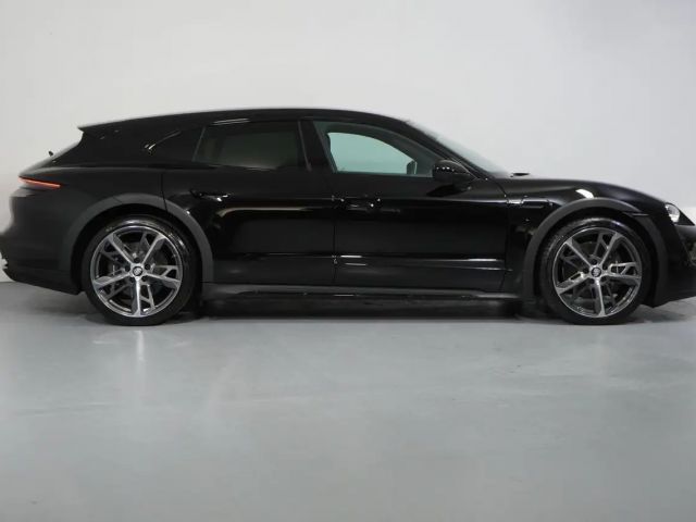 Porsche Taycan 4 Cross Turismo