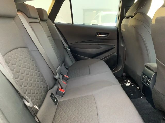 Toyota Corolla Hybride Team D