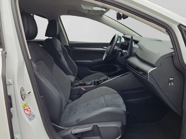 Volkswagen Golf 1.5 TSI Style eHybrid