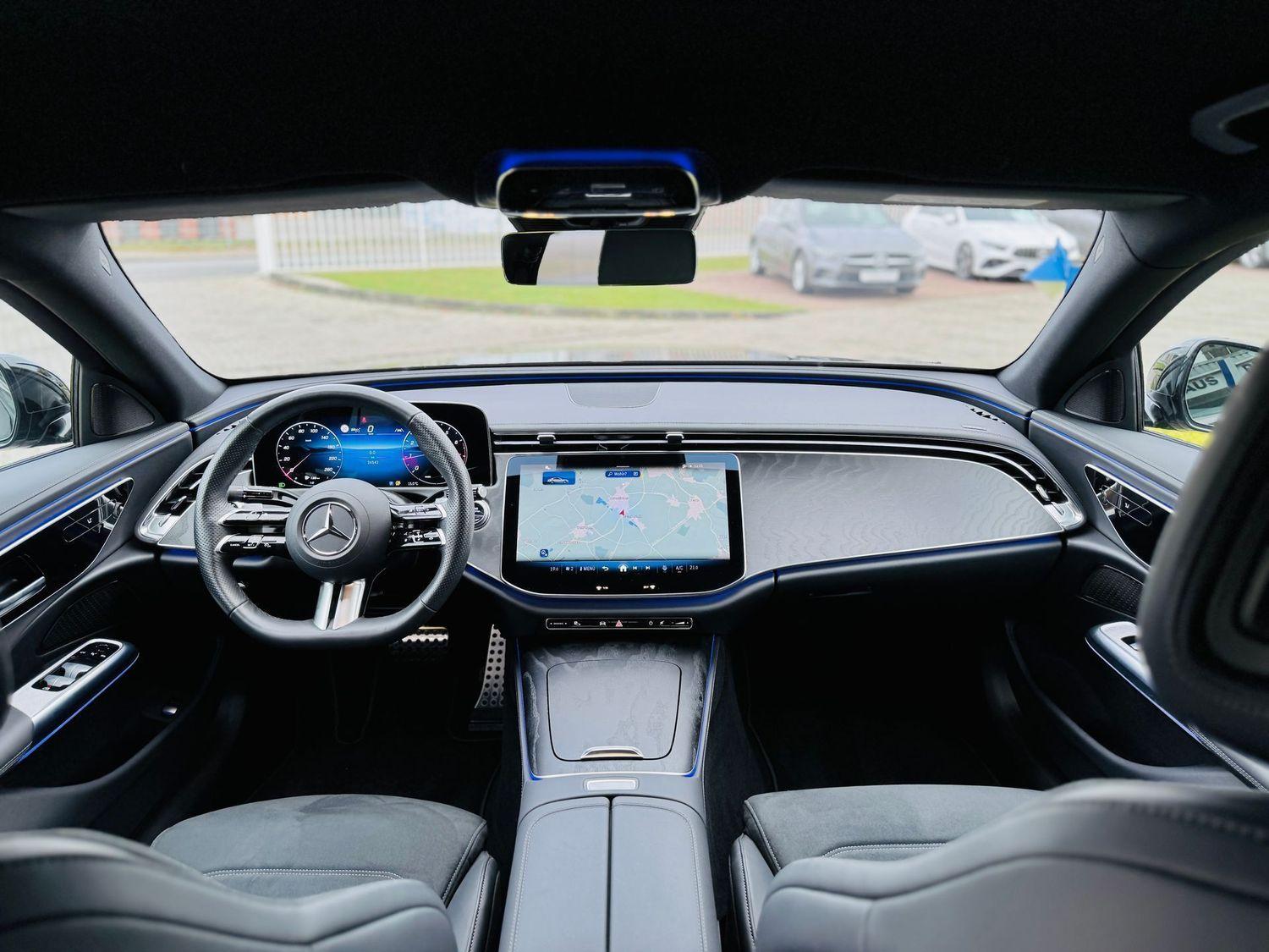 Mercedes-Benz E 200 AMG Line Sedan