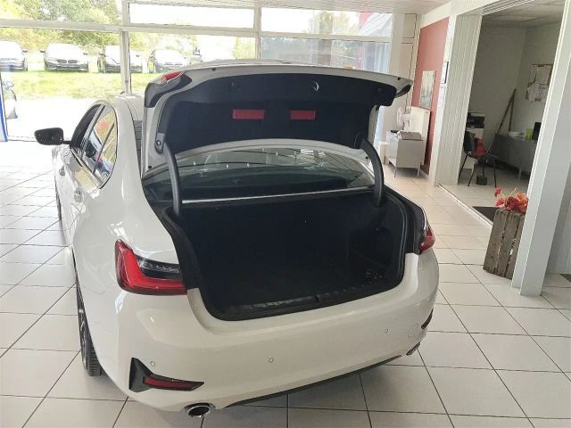 BMW 320 320d Sedan Sport Line