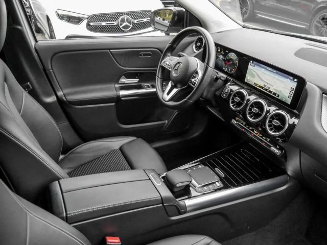Mercedes-Benz GLA 200 Progressive