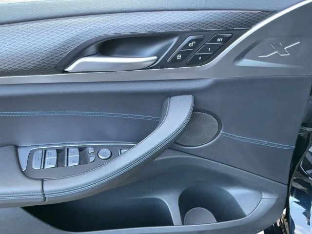 BMW X3 40d Head-Up HiFi DAB WLAN AHK