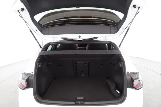 Volkswagen Golf 2.0 TSI DSG Golf VIII