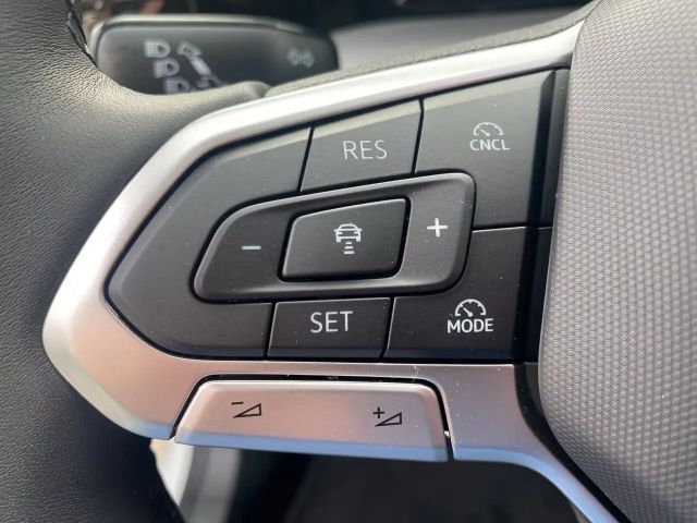 Volkswagen Golf 4Me TSI