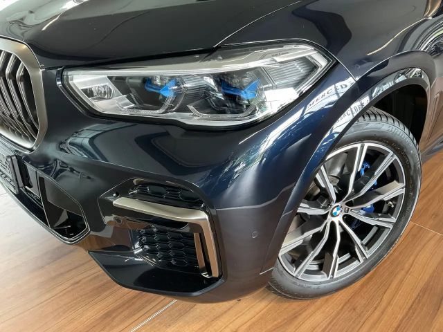 BMW X5 M50i