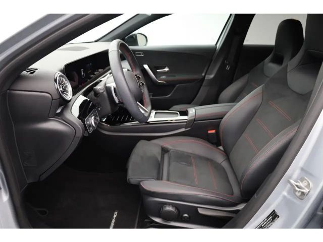 Mercedes-Benz A 180 AMG Line