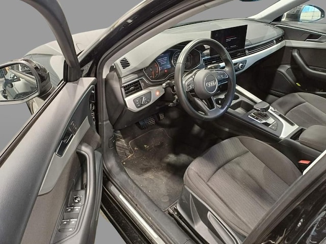 Audi A4 30 TDI S-Tronic Sedan