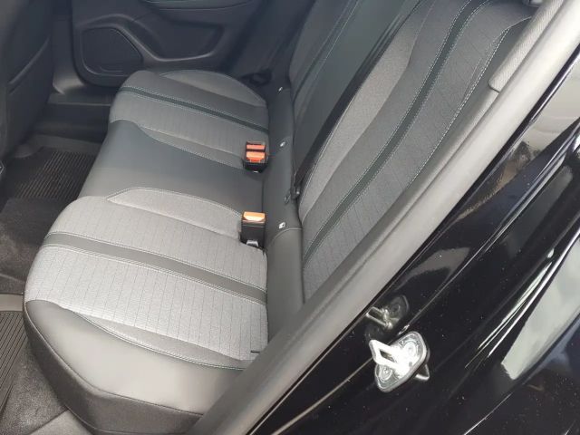 Peugeot E-2008 Allure Pack