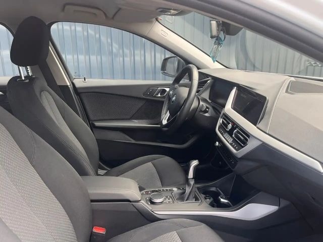 BMW 116 116i 5-deurs Sedan